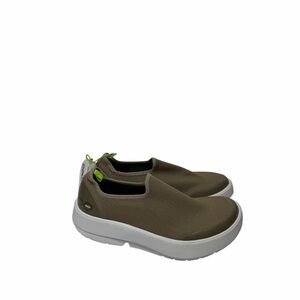 OOFOS OOMG EEZEE LOW RECOVERY WOMEN SHOE'S SIZE 7 WHITE/TAUPE BRAND NEW